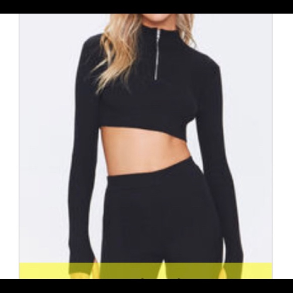 ON TREND Ribbed quarter zip long sleeve crop top & biker shorts set